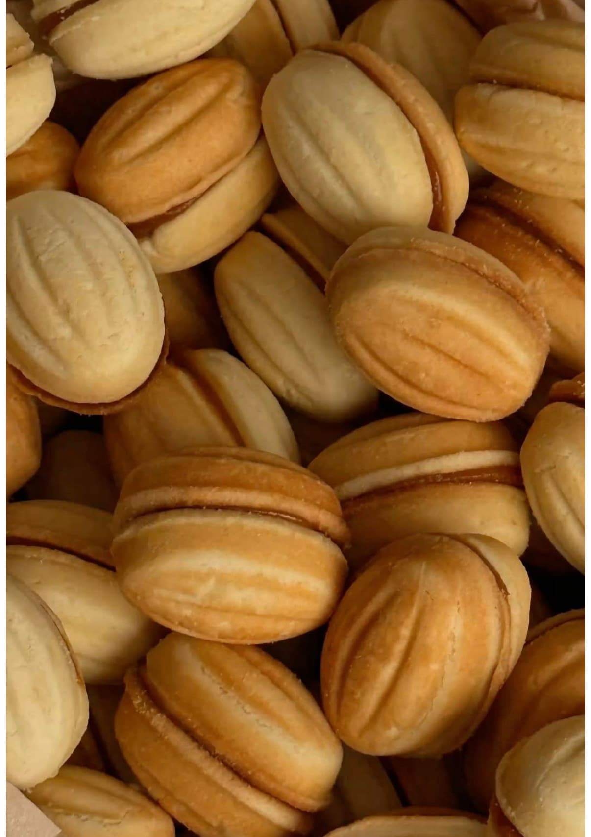 Oreshki Cookies with Dulce de Leche